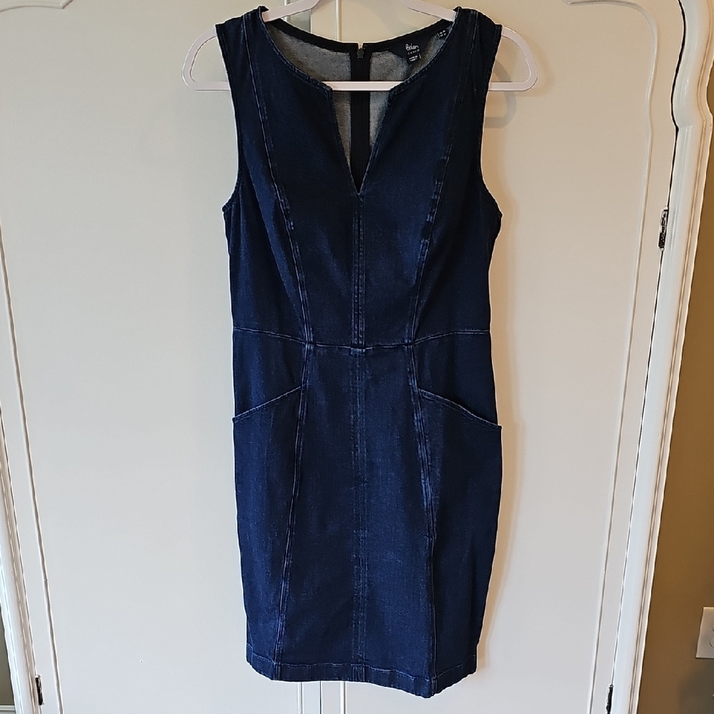 Boden Blue Denim Sleeveless V-Neck Sheath Dress With Pockets